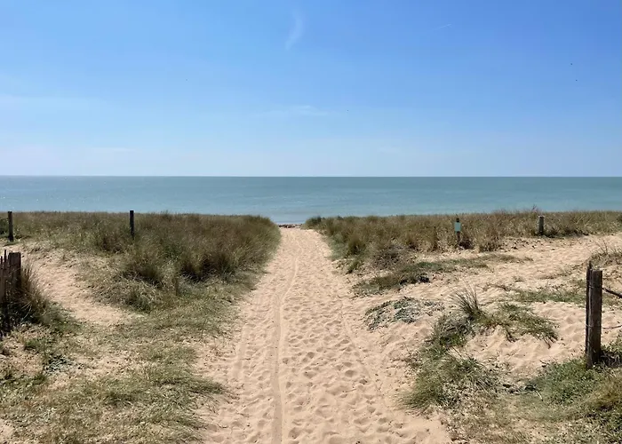 Maison A Barbatre, 200 M De La Plage, 4/6 Pers, Parking - Fr-1-823-93 Holiday home